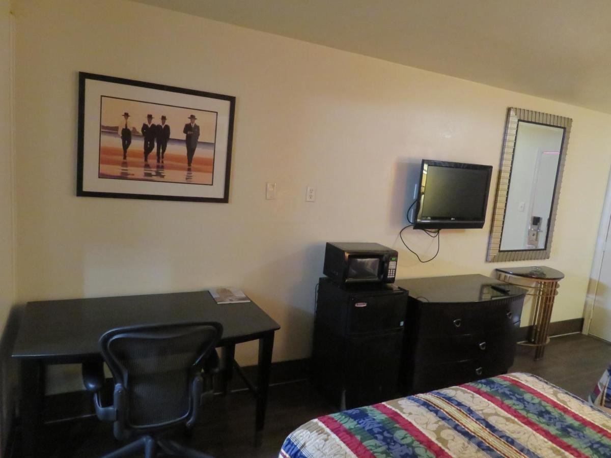 Travel Inn Beaumont Esterno foto